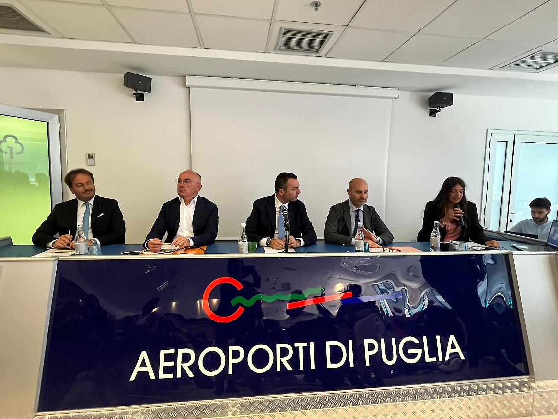 Un momento del convegno organizzato da Its Academy Mobilità in collaborazione con Confindustria Bari/Bat e Aeroporti di Puglia 
