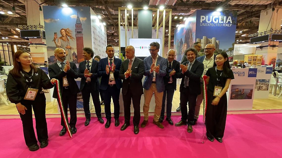 Inaugurato lo stand Puglia alla Fiera del Turismo di Alta gamma  Singapore 