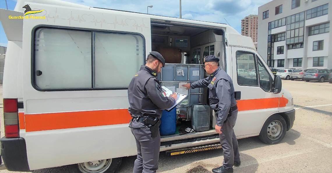 La finta ambulanza fermata dalla Guardia di Finanza