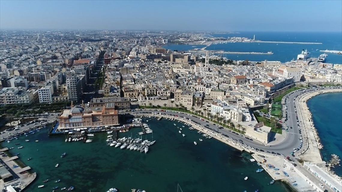 Una veduta area di Bari