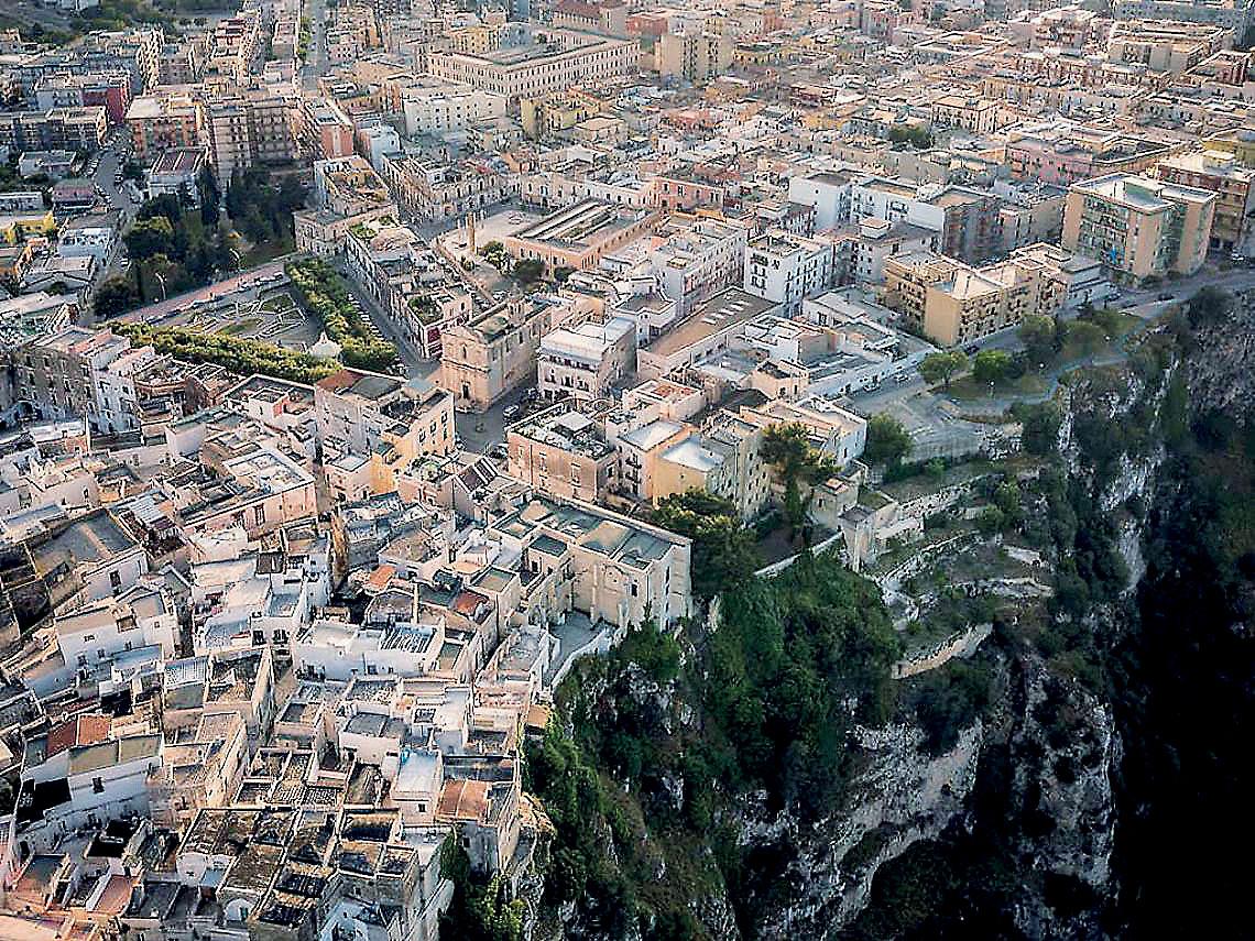 Una veduta aerea di Castellaneta