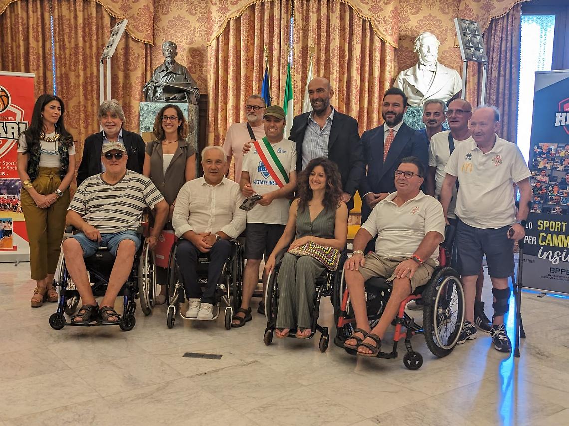 L'associazione sportiva "HBARI2003" a Palazzo di Città