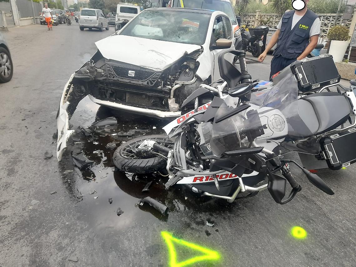 Auto contro moto sulla Litoranea Salentina