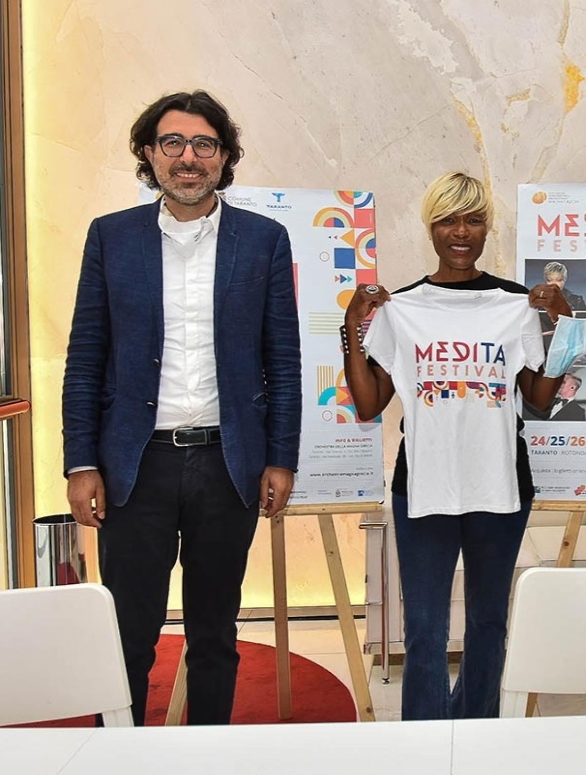 Amii Stewart a Taormina con l'Ico tarantina