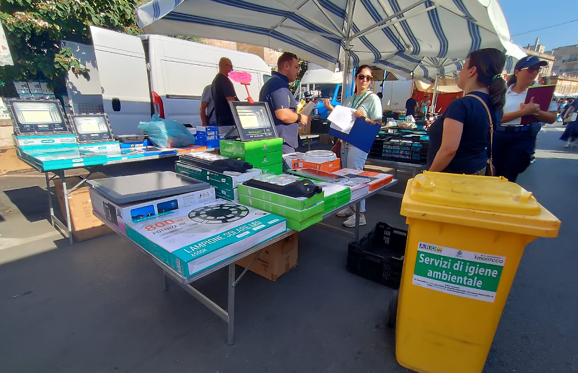 L'assessore all'Ambiente ha incontrato gli ambulanti del mercato settimanale