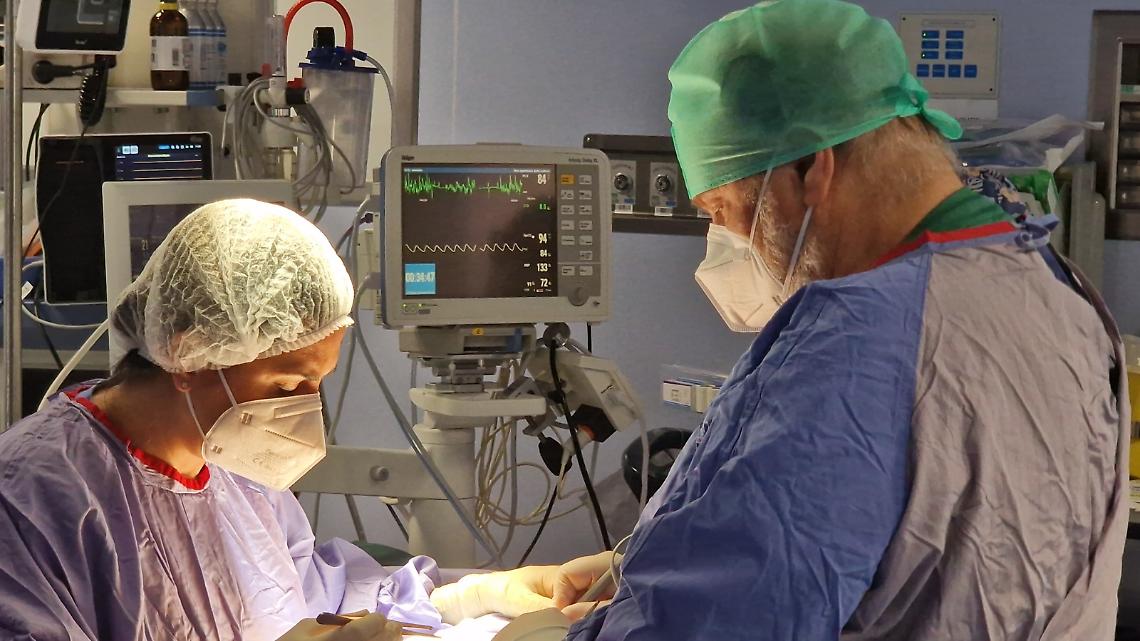 Una sala operatoria dell'Istituto Tumori Giovanni Paolo II Bari