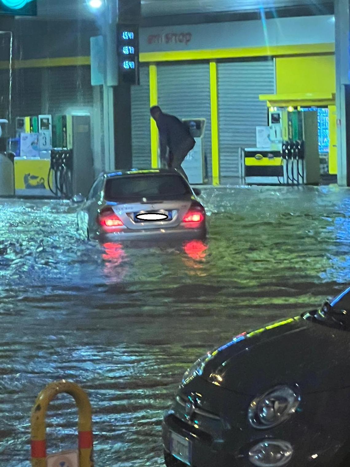 Il nubifragio a Taranto di lunedì 23 settembre - foto di Francesco Manfuso