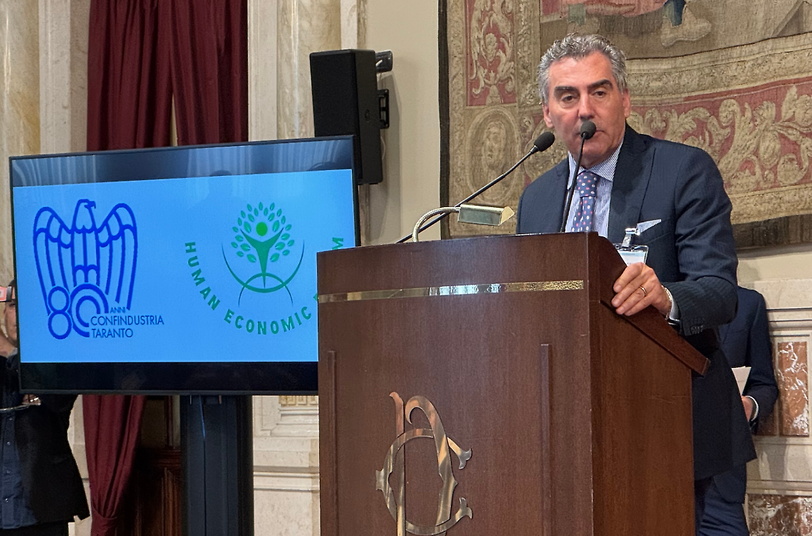 L'intervento di Vincenzo Cesareo, presidente della Camera di Commercio di Taranto-Brindisi, all'iniziativa organizzata per gli 80 anni di Confindustria Taranto