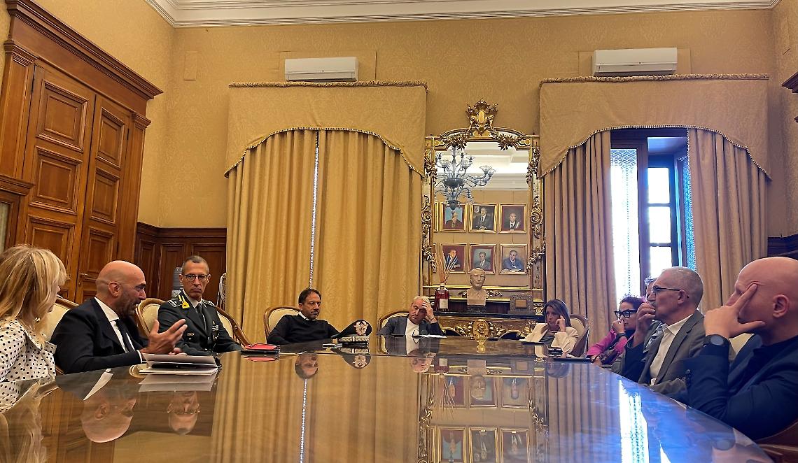 Incontro tra Amministrazione comunale di Bari, Guardia di Finanza e operatori del settore della ricettività