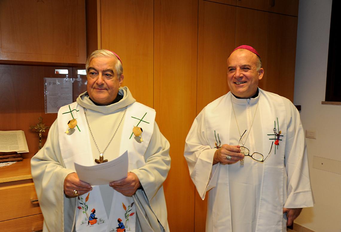 Mons. Michele Seccia e mons. Angelo Raffaele Panzetta