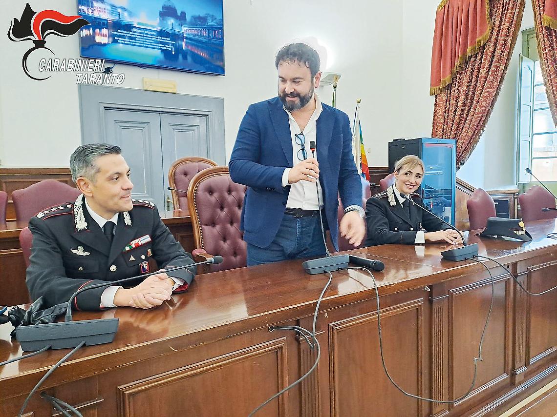 Un momento dell'incontro che si è tenuto nella sala consiliare di Palazzo Ducale