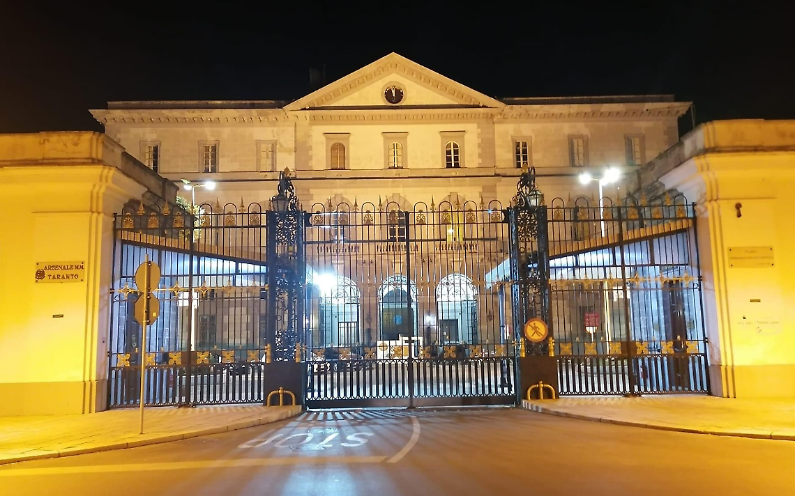 L'ingresso dell'Arsenale della Marina Militare di Taranto (foto d'archivio)