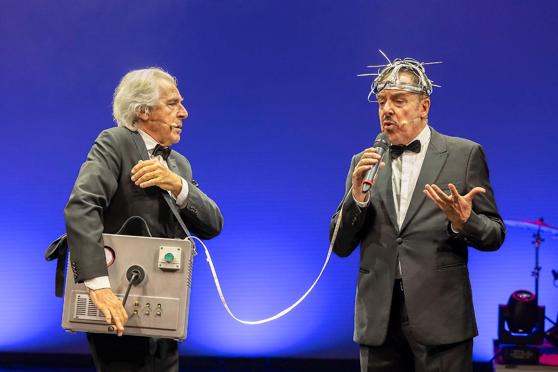 Tullio Solenghi e Massimo Lopez (foto Marco Caselli Nirmal)