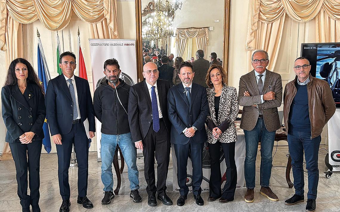 Il convegno si è tenuto nel Salone degli Specchi di Palazzo di Città