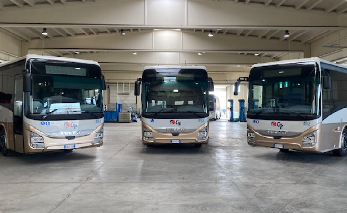 Autobus Ctp in officina