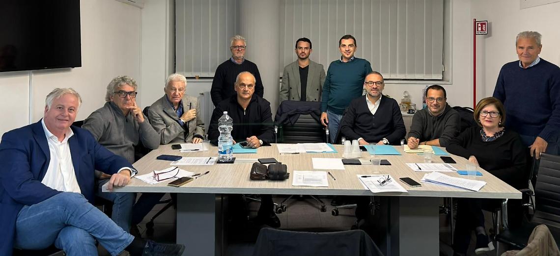 Un momento dell'incontro gli esponenti del Pd ed i vertici delle cooperative sociali