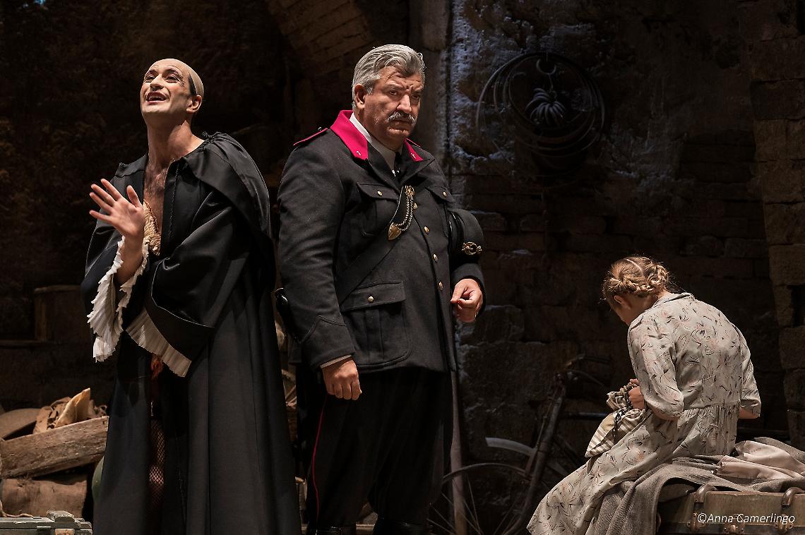 "Mettici la mano": foto di scena