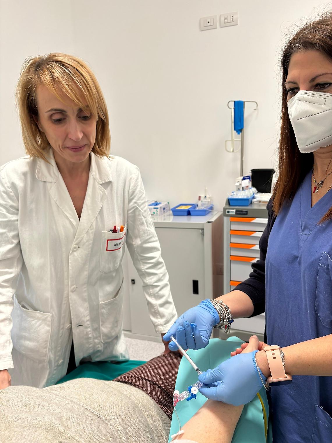 Somministrato il primo vaccino personalizzato al mondo per prevenire le recidive dei tumori alle vie urinarie
