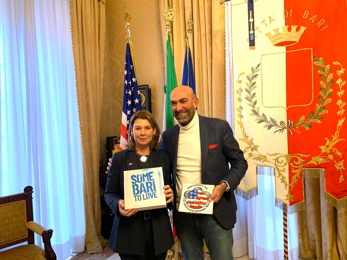 Tracy Roberts-Pounds e Vito Leccese
