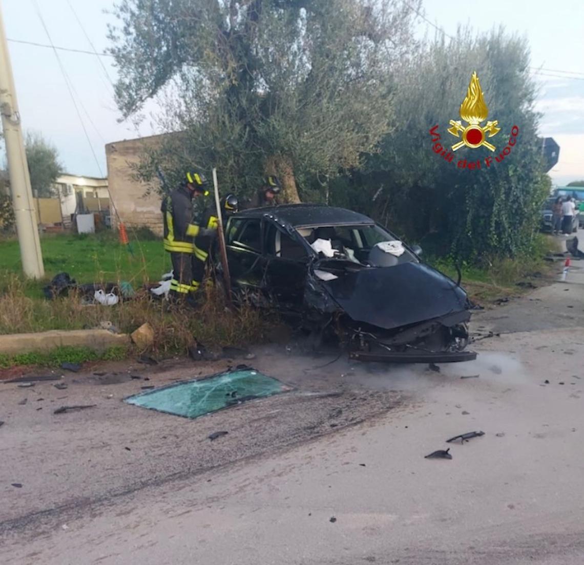 Schianto fra due auto: sette feriti, due sono gravi