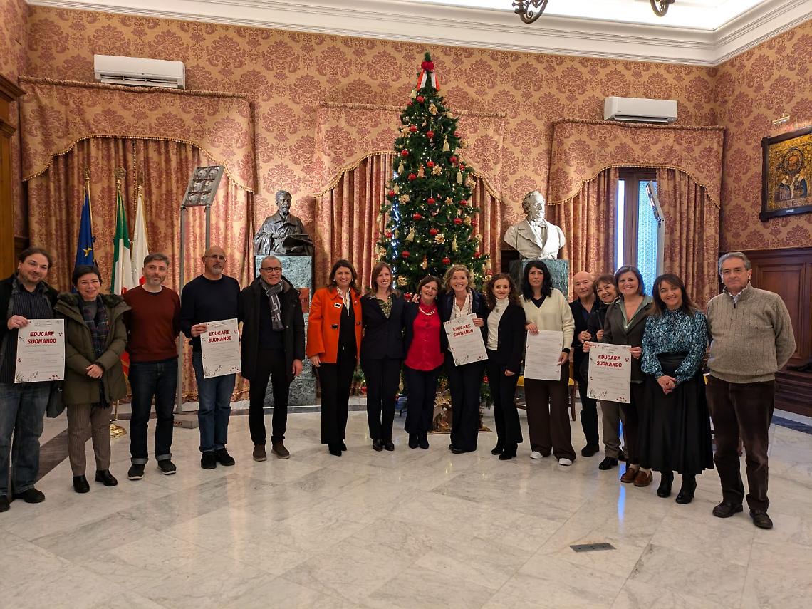 Educare Suonando: il viaggio tra quartieri e orchestre scolastiche 
