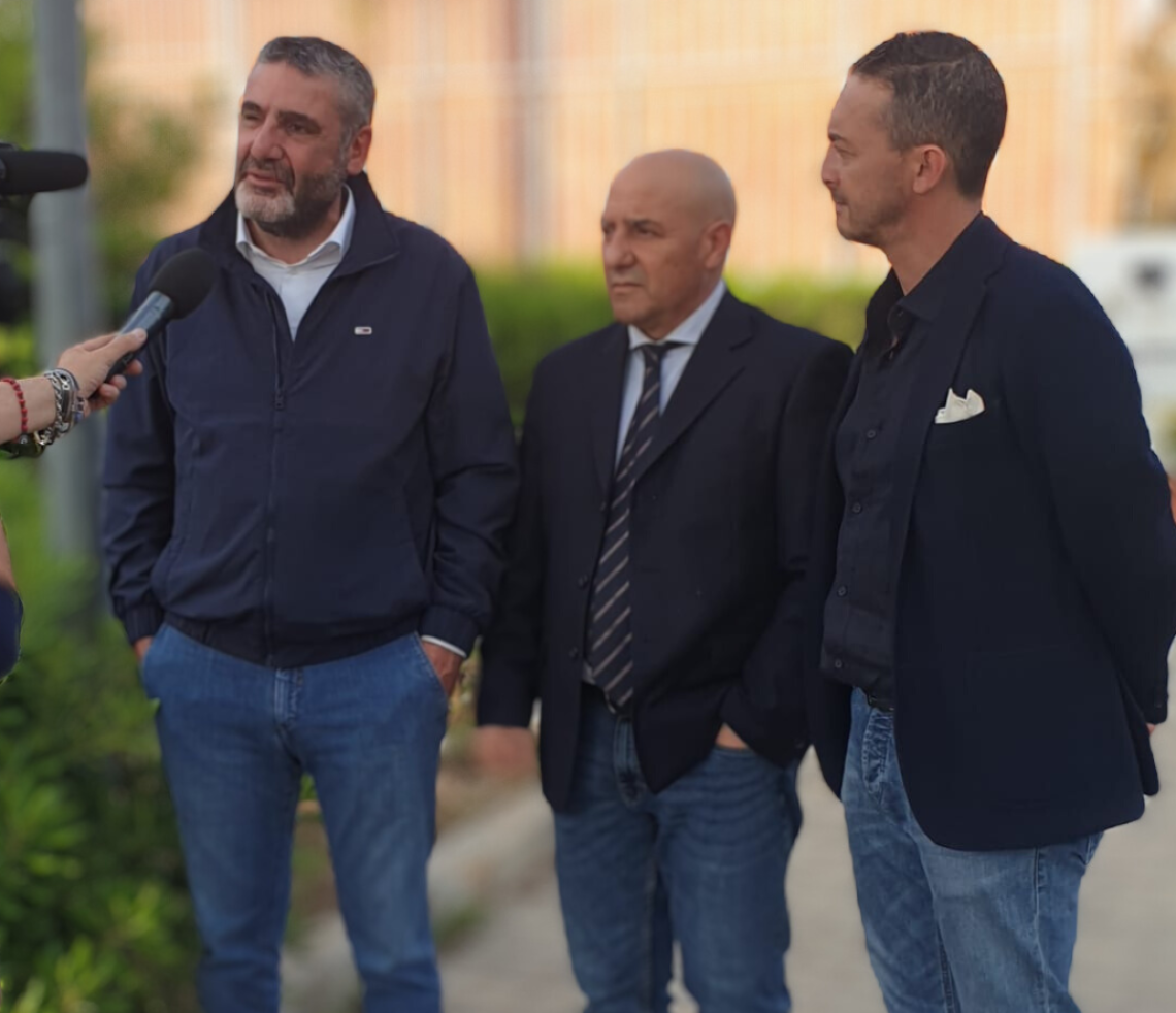 Musillo, Festinante, Cosa