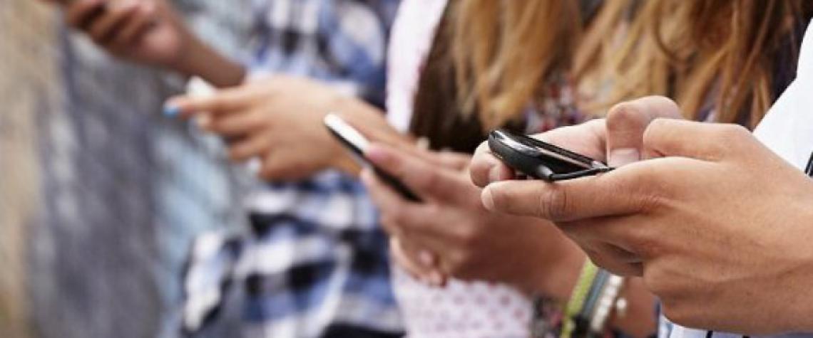 Incontro sull'uso eccessivo dei dispositivi elettronici 