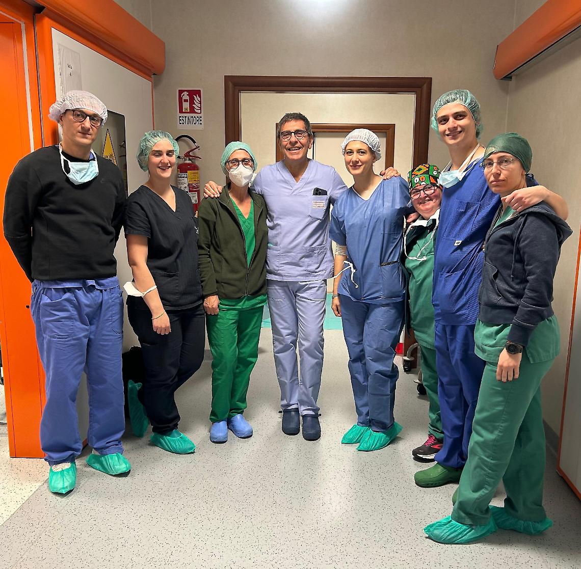 Impiantato al Policlinico di Bari un innovativo dispositivo contro la degenerazione maculare