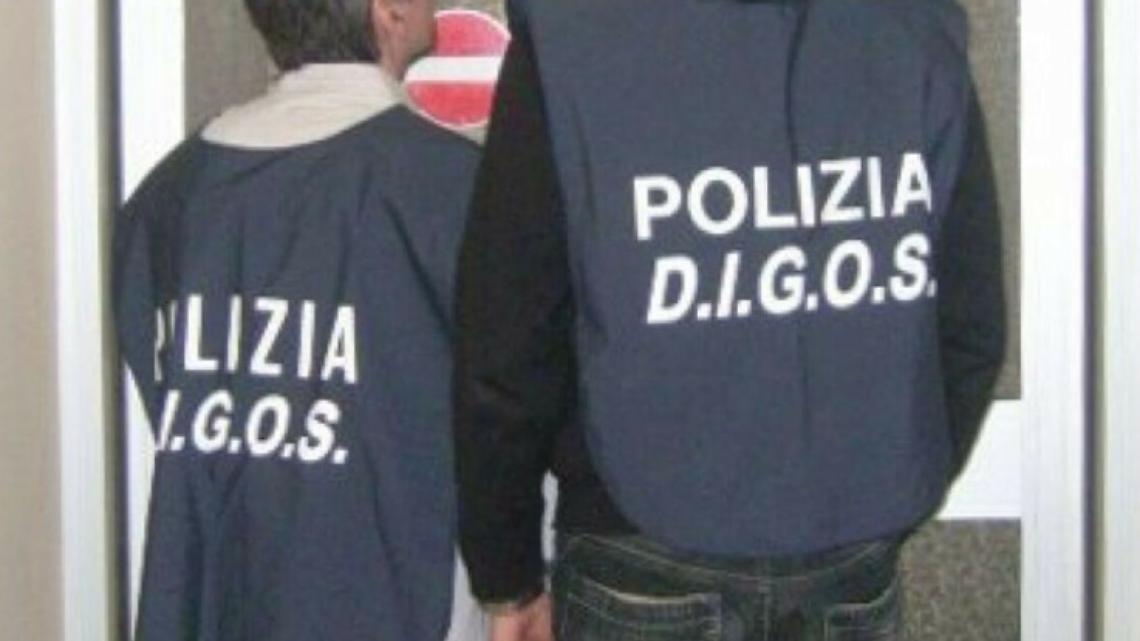 Gli uomini della Digos della Polizia di Stato