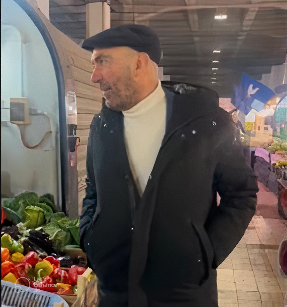 Vito Leccese nel mercato della ex Manifattura Tabacchi