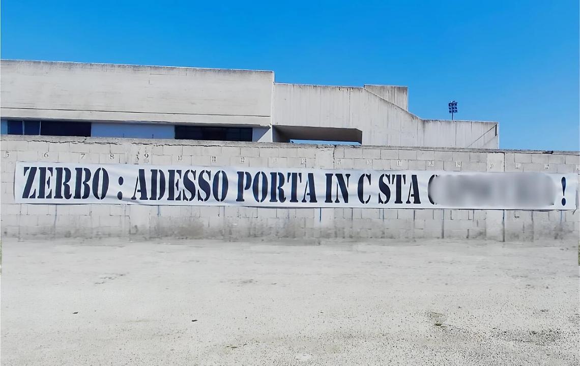 Lo striscione 