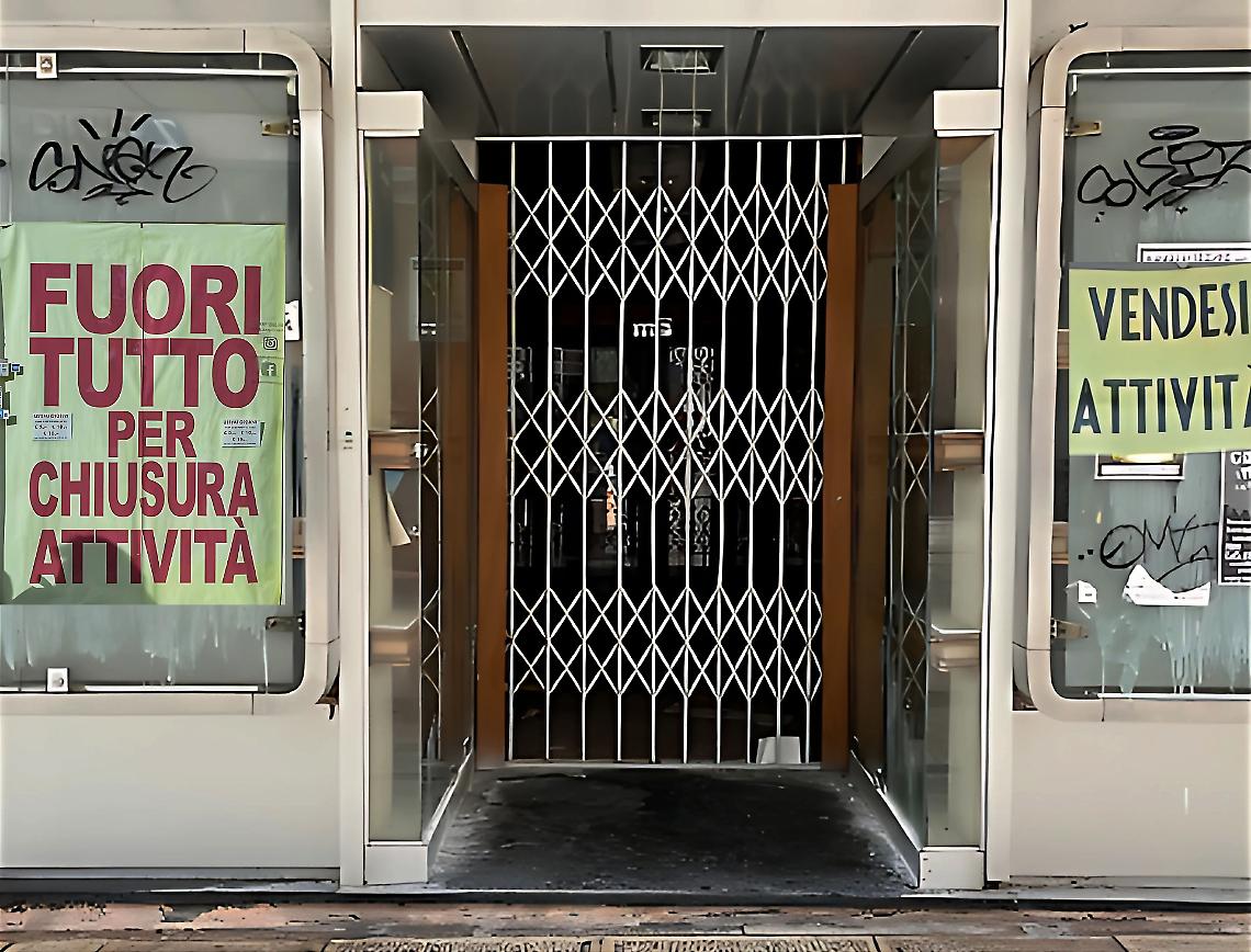 Analisi di Confcommercio, in 10 anni scomparsi in Italia 118 mila negozi e 23 mila ambulanti
