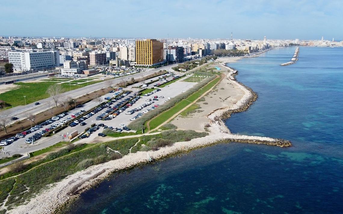 La spiaggia di Pane e Pomodoro a Bari