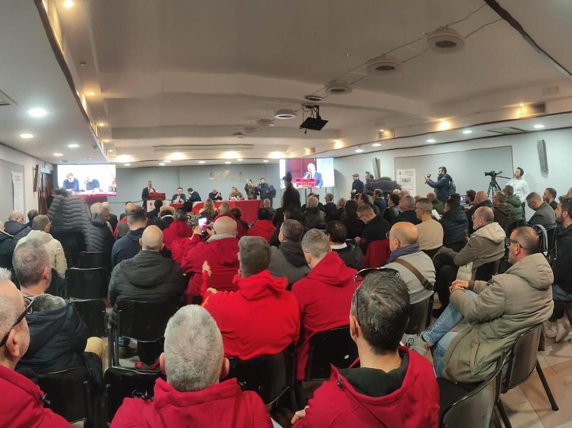 Una delle iniziative della Cgil per la vertenza Versalis di Brindisi - archivio