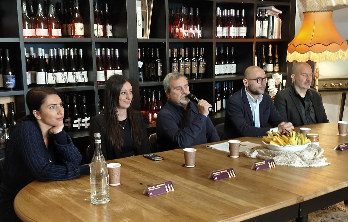 Presentata a Polignano a Mare la prima edizione di “Caroots”