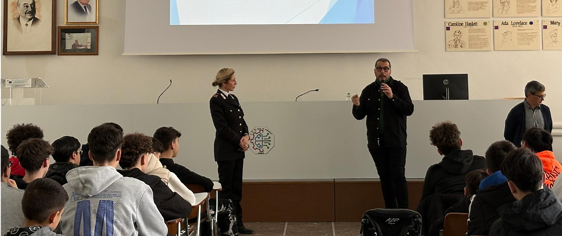 I carabinieri della Bat a scuola