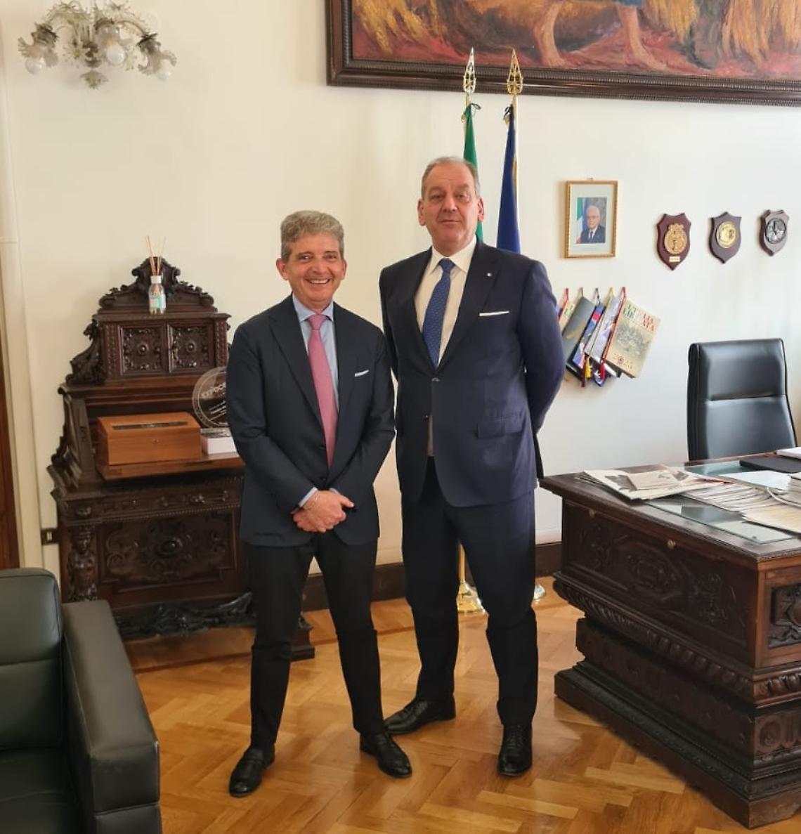 Elia Pellegrino e il Sottosegretario Patrizio La Pietra
