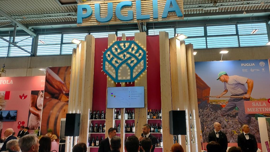 Vinitaly, il padiglione dedicato alla Puglia (foto A. Gigante)