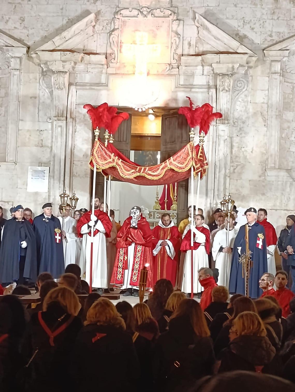 Una processione a Barletta - foto Divine del Sud