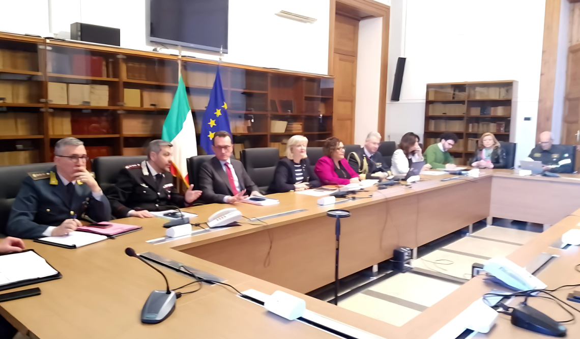 Un momento del vertice in prefettura