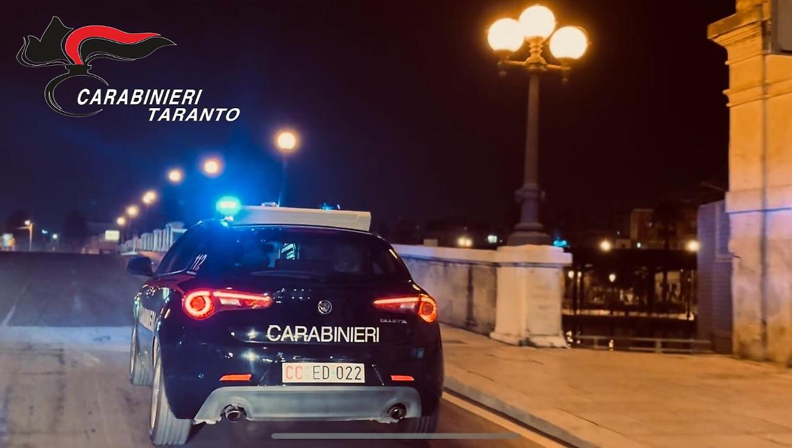 Un equipaggio dei Carabinieri di Taranto (foto d'archivio)
