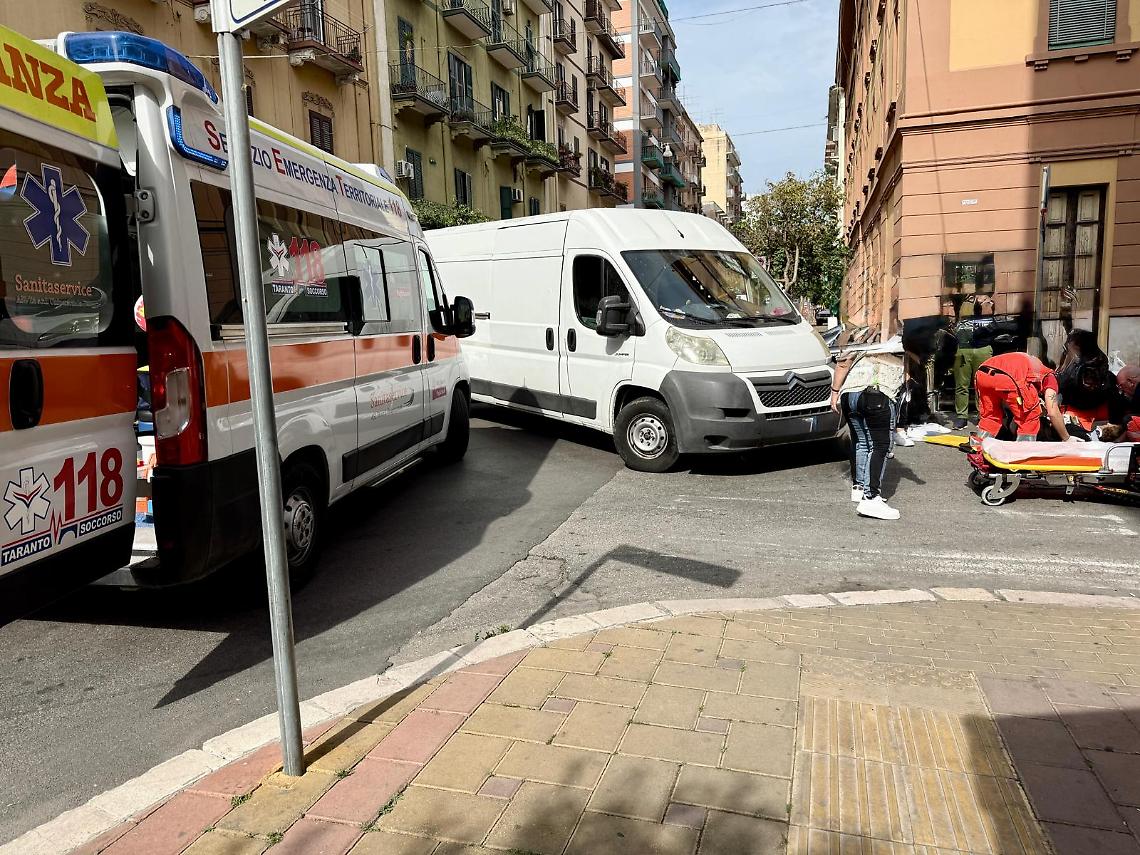 Donna investita a Taranto - foto di Francesco Manfuso