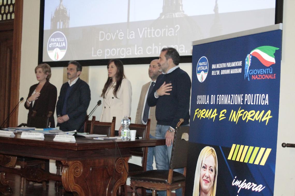 Un momento del primo incontro tenuto nell'ambito della Scuola di Formazione Politica di Fratelli d'Italia
