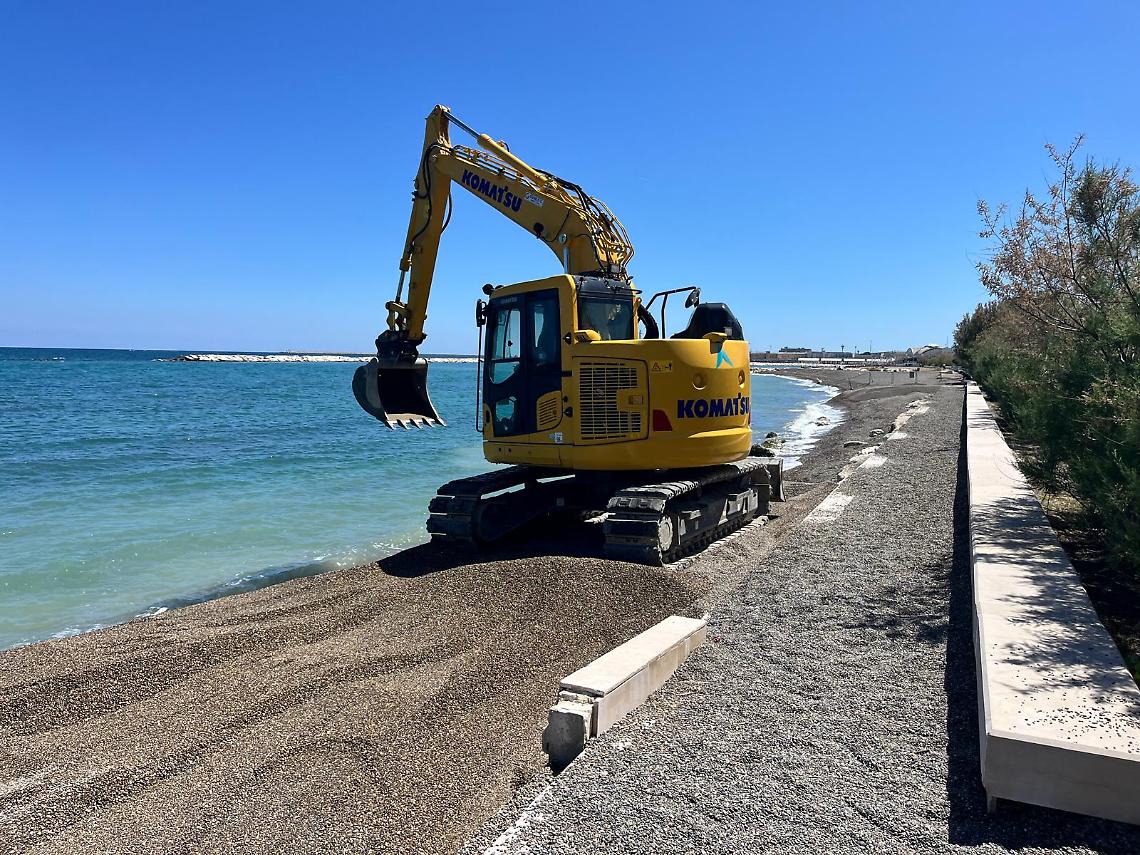 Stop ai lavori sul lungomare di San Girolamo: rischio sicurezza, il Comune blocca il cantiere
