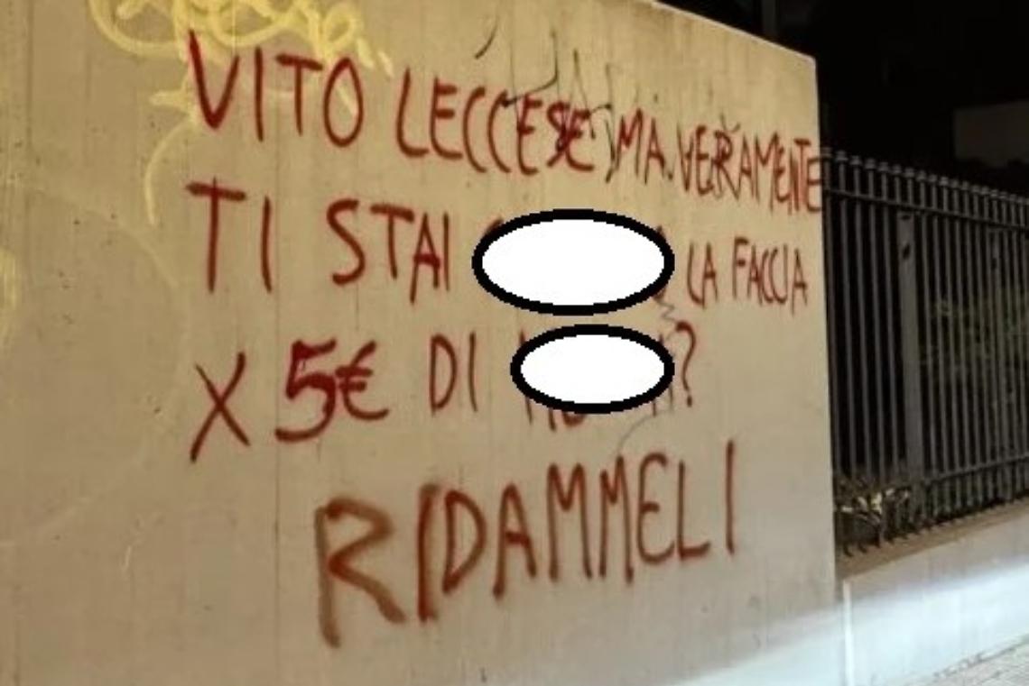 Una delle scritte contro Vito Leccese comparse a Bari