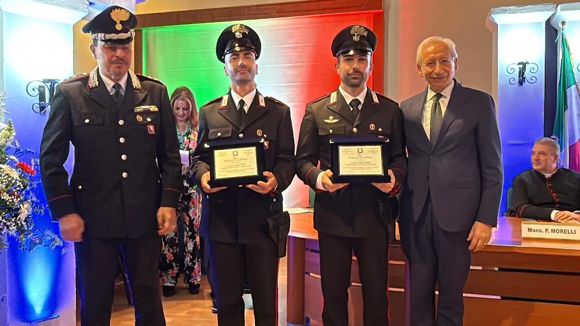 Il premio ai Carabinieri-eroi a Taranto - foto di Francesco Manfuso
