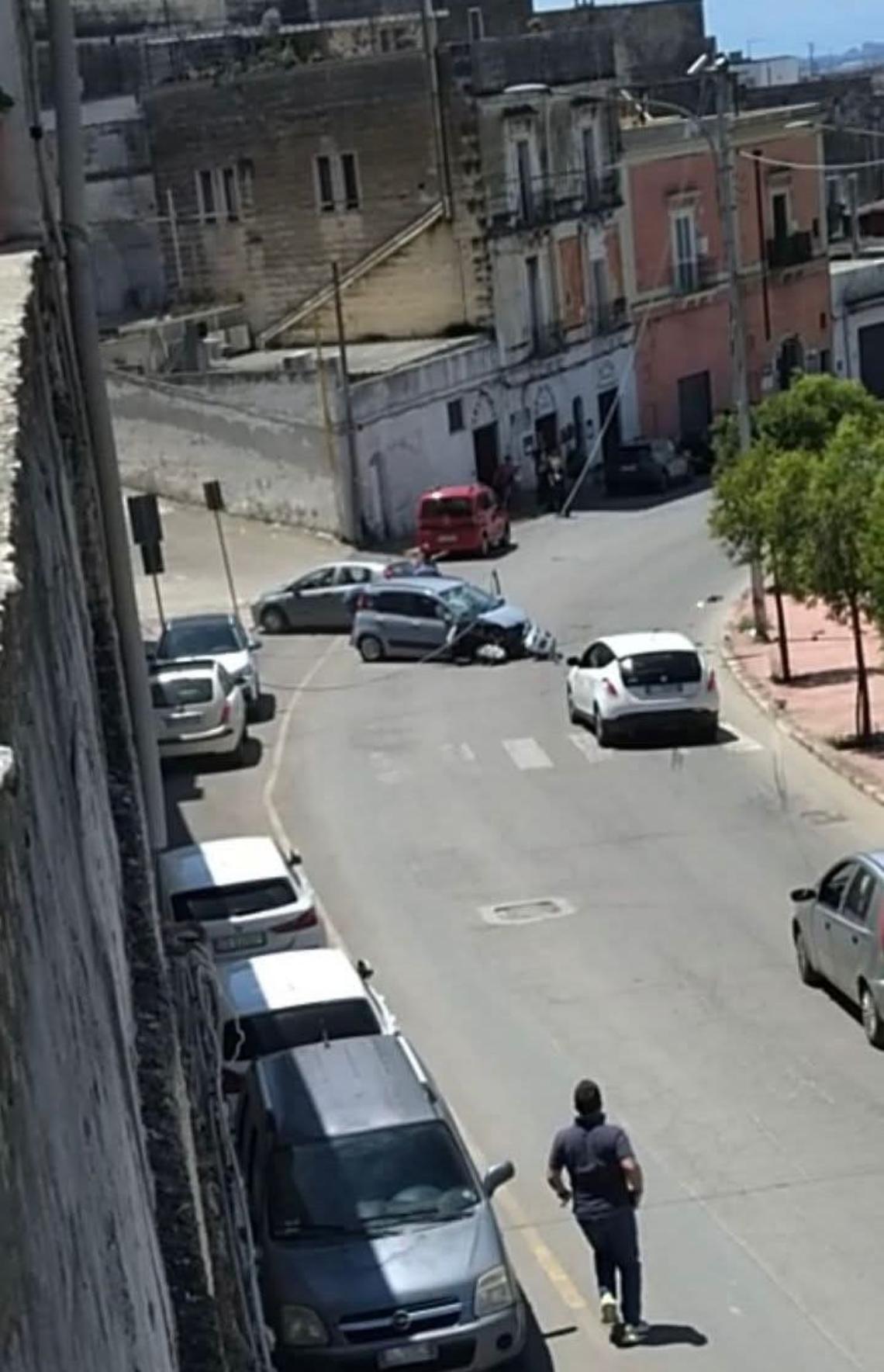 Inseguimento e incidente a Grottaglie