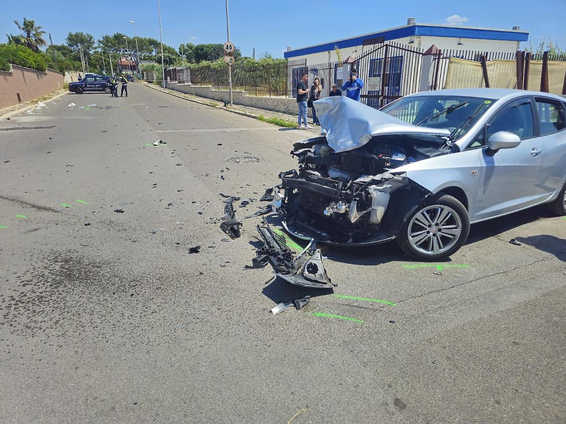Incidente nella zona di Lido Bruno - foto Francesco Manfuso