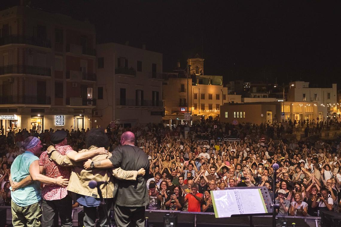 Mola di Bari celebra la Sagra del Polpo
