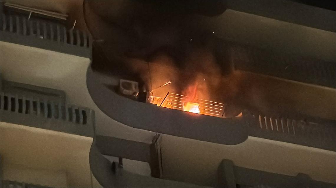 Incendio in via Plinio a Taranto - Foto Francesco Manfuso